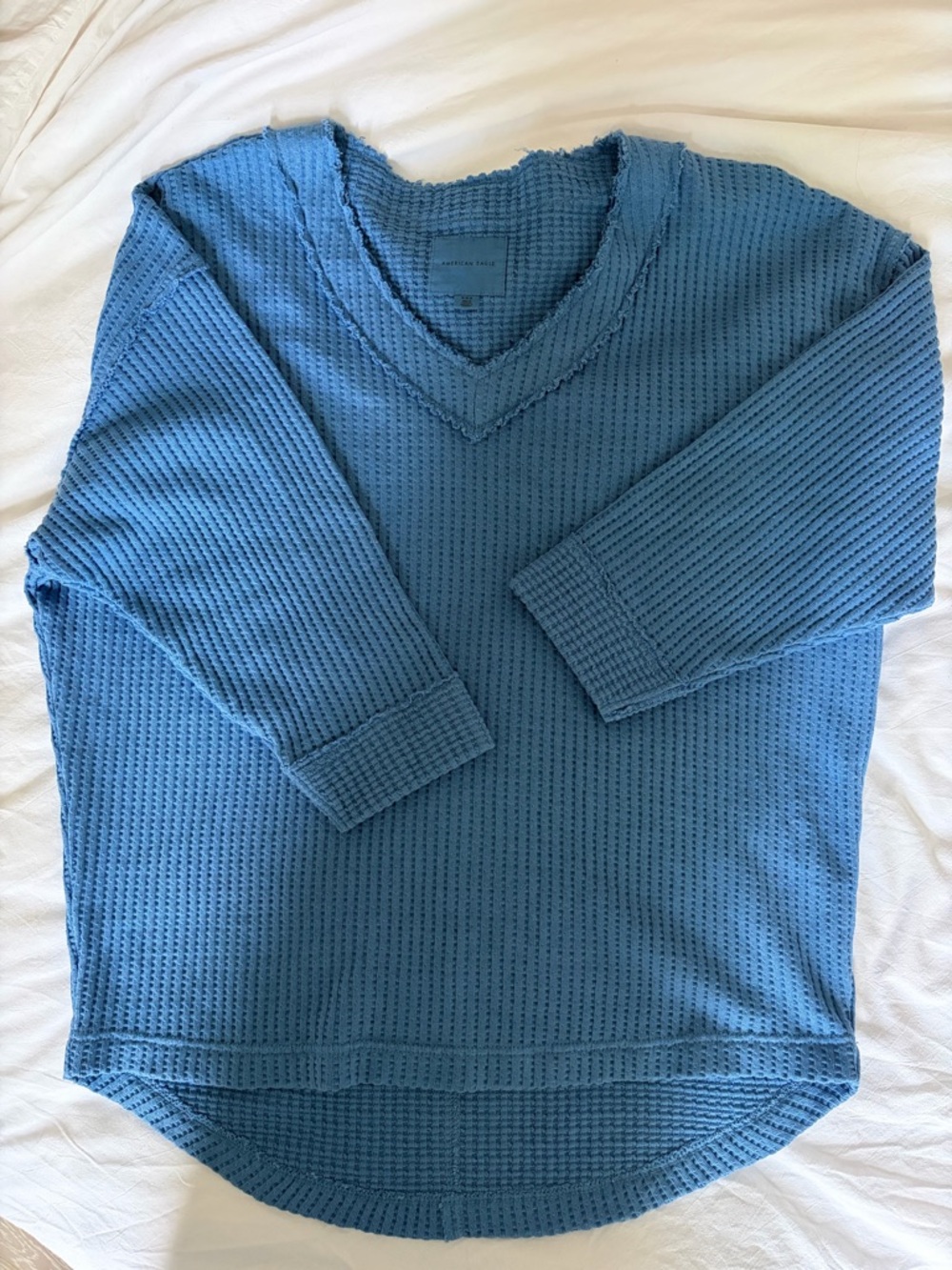 American Eagle Outfitters Blue V-Neck Waffle Knit Shirt